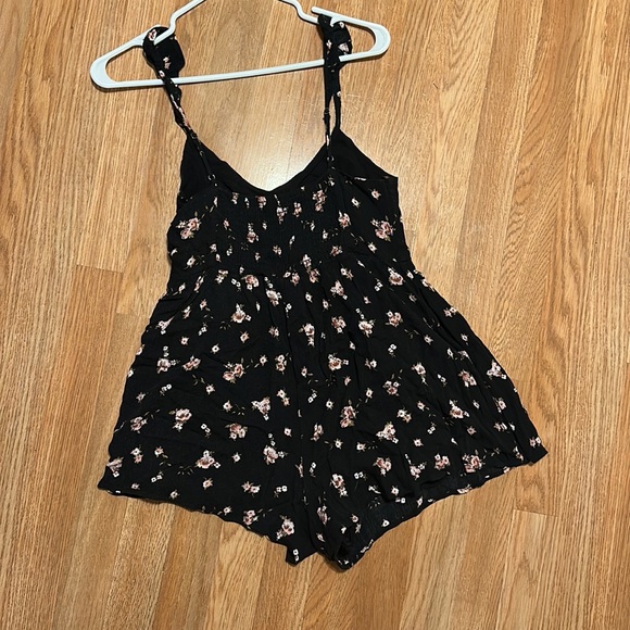 Floral ruffle romper - Picture 4 of 7